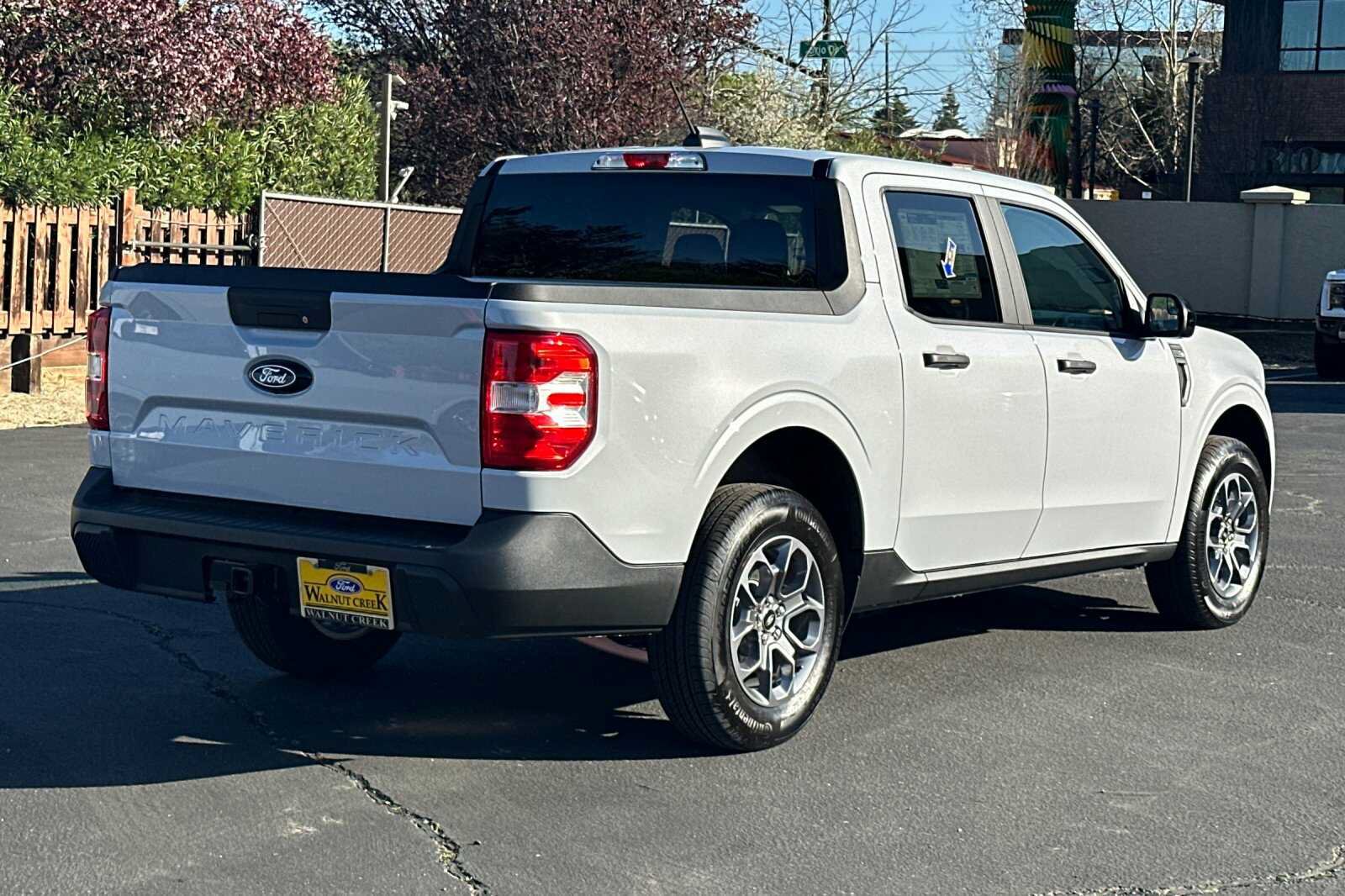 New 2026 Ford Maverick XLT w/ XLT Luxury Package AWD/4WD image 4