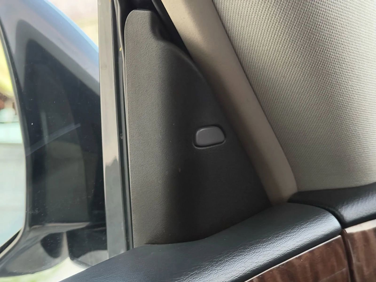 Used 2017 Nissan Armada Platinum w/ Captain Seat Package image 38