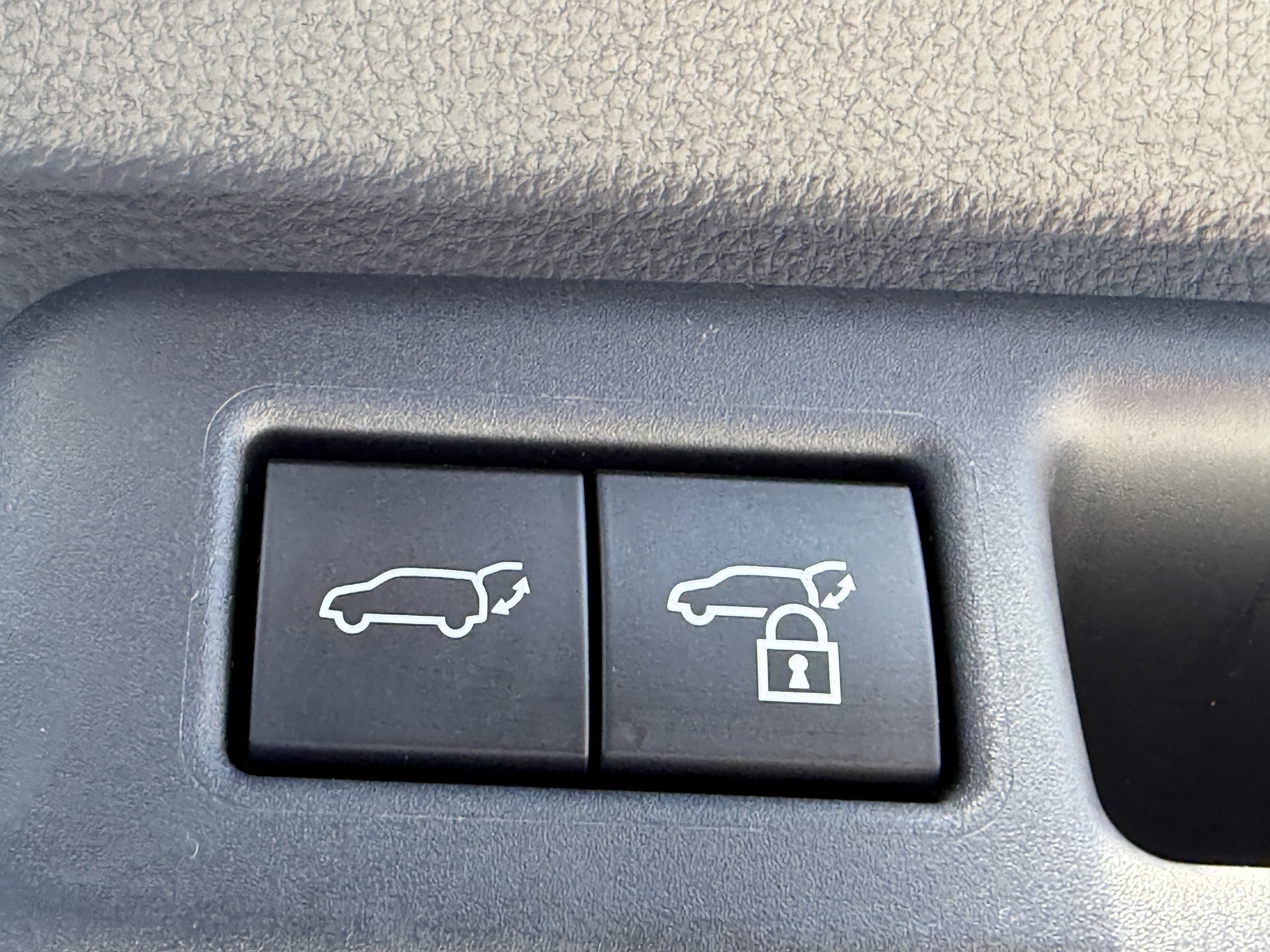 Used 2025 Toyota Sequoia Limited image 11