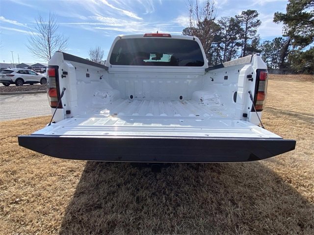 Used 2023 Nissan Frontier SV w/ Midnight Edition Package image 9