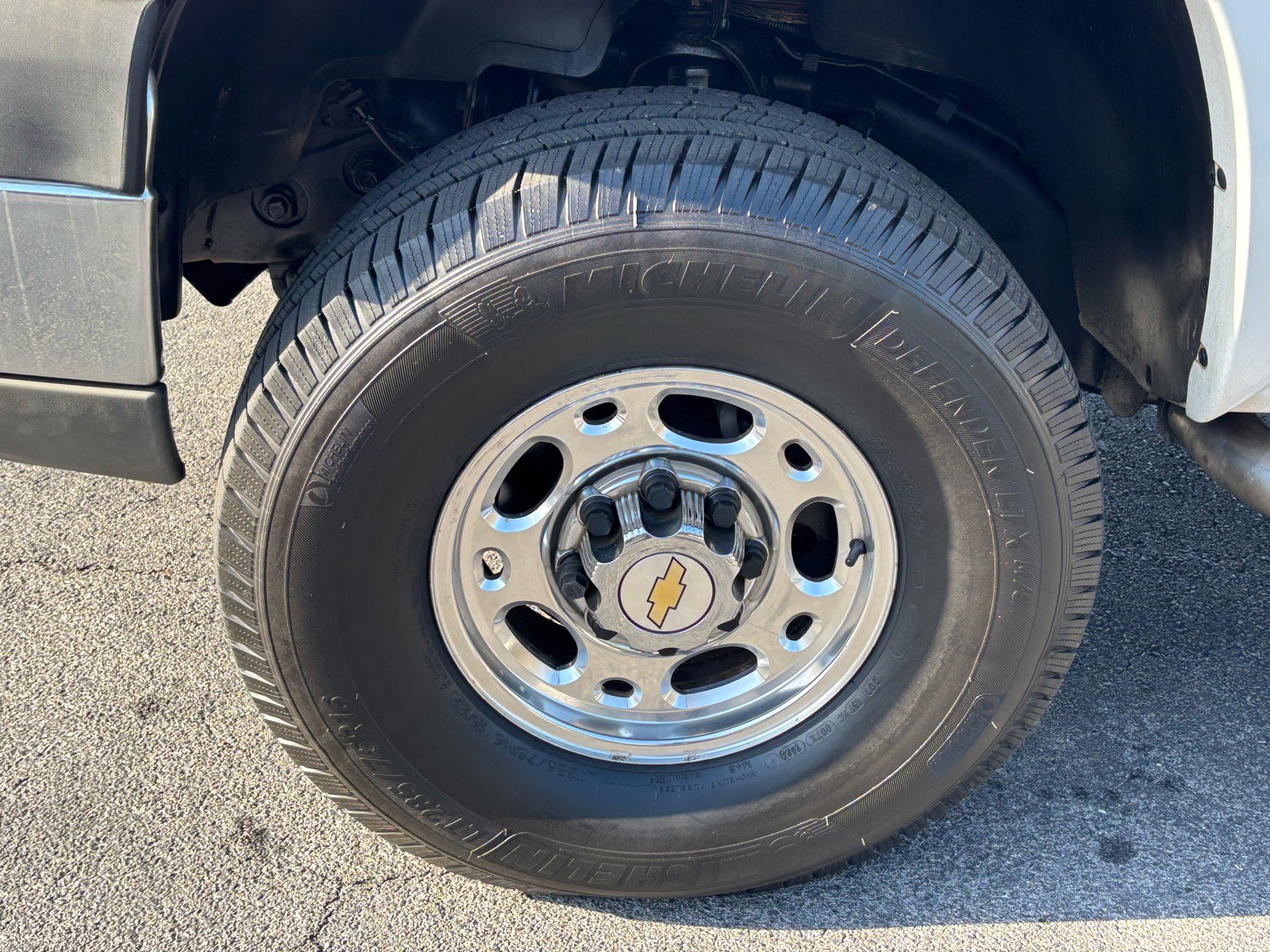 Used 2003 Chevrolet Silverado 2500 LS w/ Skid Plate Package image 6