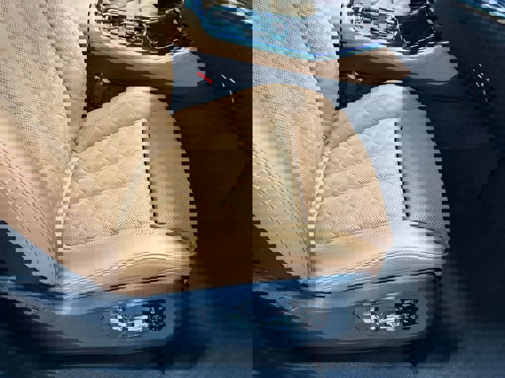 Used 2026 BMW X5 xDrive50e image 58