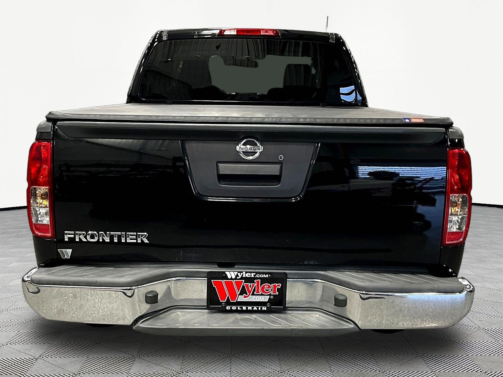 Used 2016 Nissan Frontier S RWD image 5