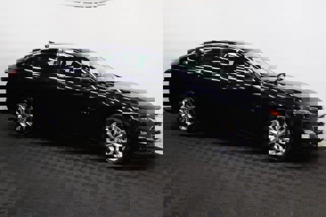 Used 2019 Chevrolet Malibu LT image 3