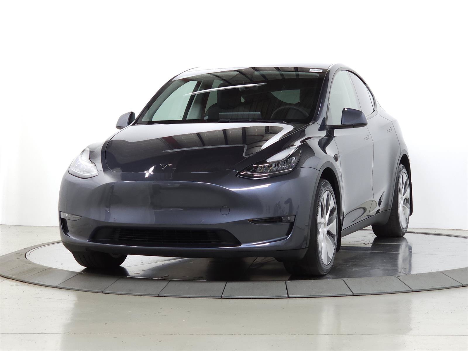 Used 2021 Tesla Model Y Long Range AWD/4WD image 3