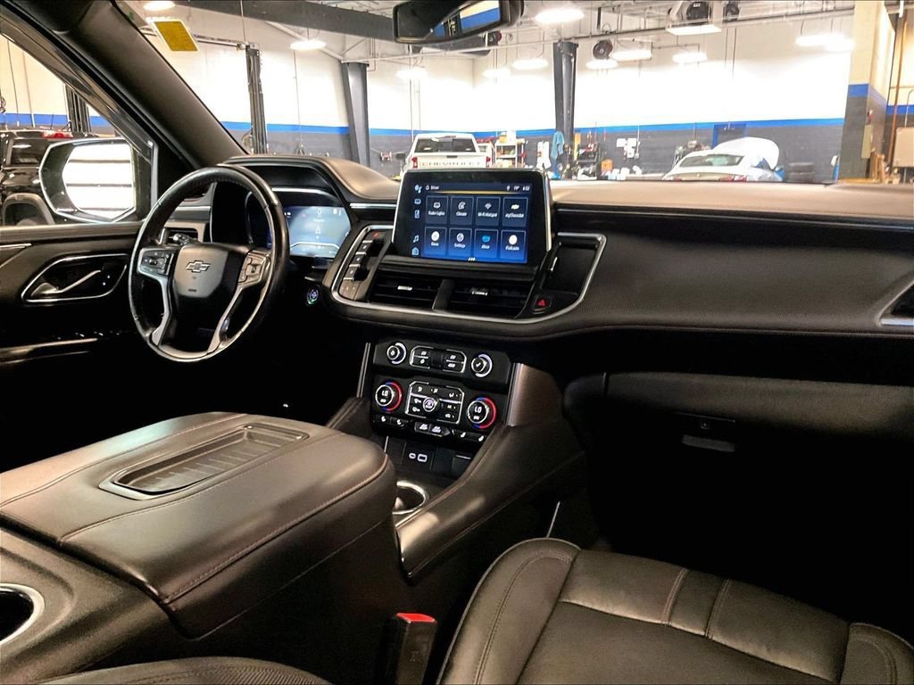 Used 2022 Chevrolet Tahoe RST w/ Sport Performance Package AWD/4WD image 14