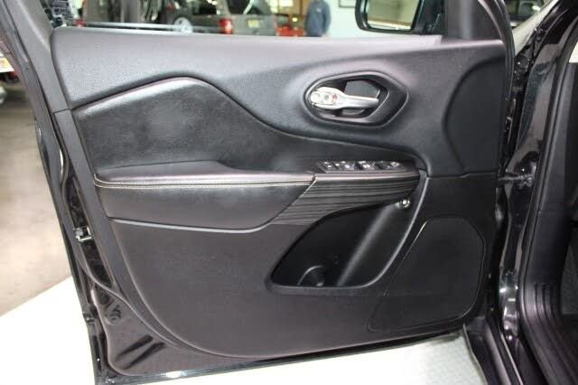 Used 2014 Jeep Cherokee Limited image 41