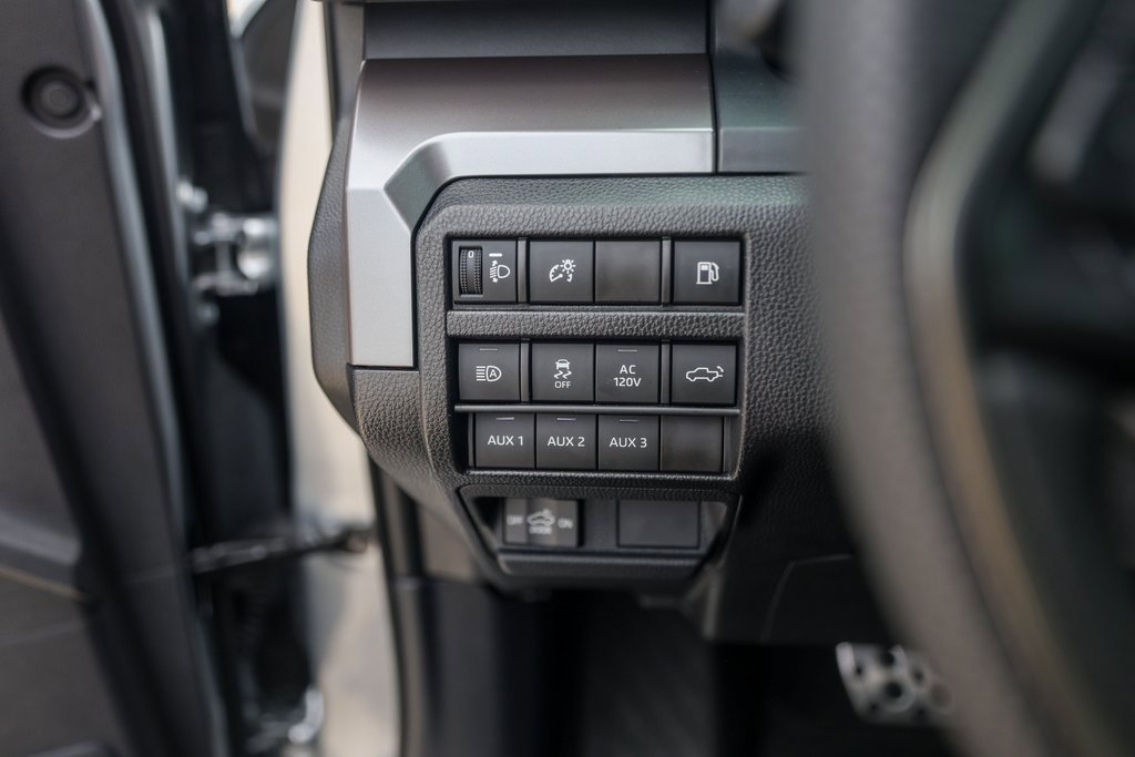 Used 2024 Toyota Tacoma 4x4 Double Cab Hybrid image 18