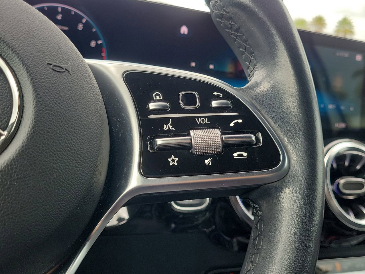 Certified 2022 Mercedes-Benz GLA 250 image 32