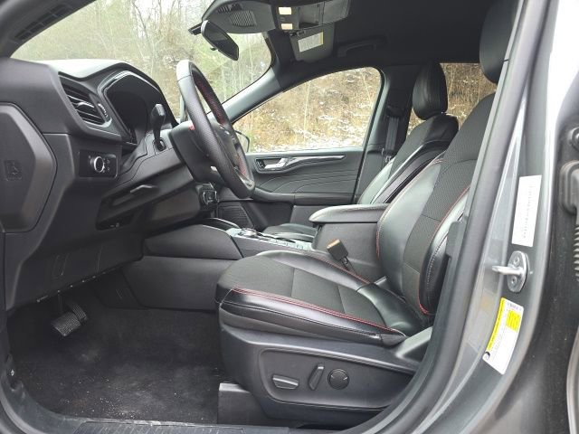 Used 2025 Ford Escape ST-Line image 13