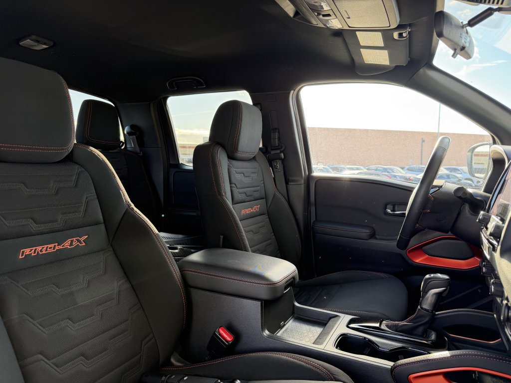 Used 2024 Nissan Frontier PRO-4X w/ Off-Road Protection Package image 39