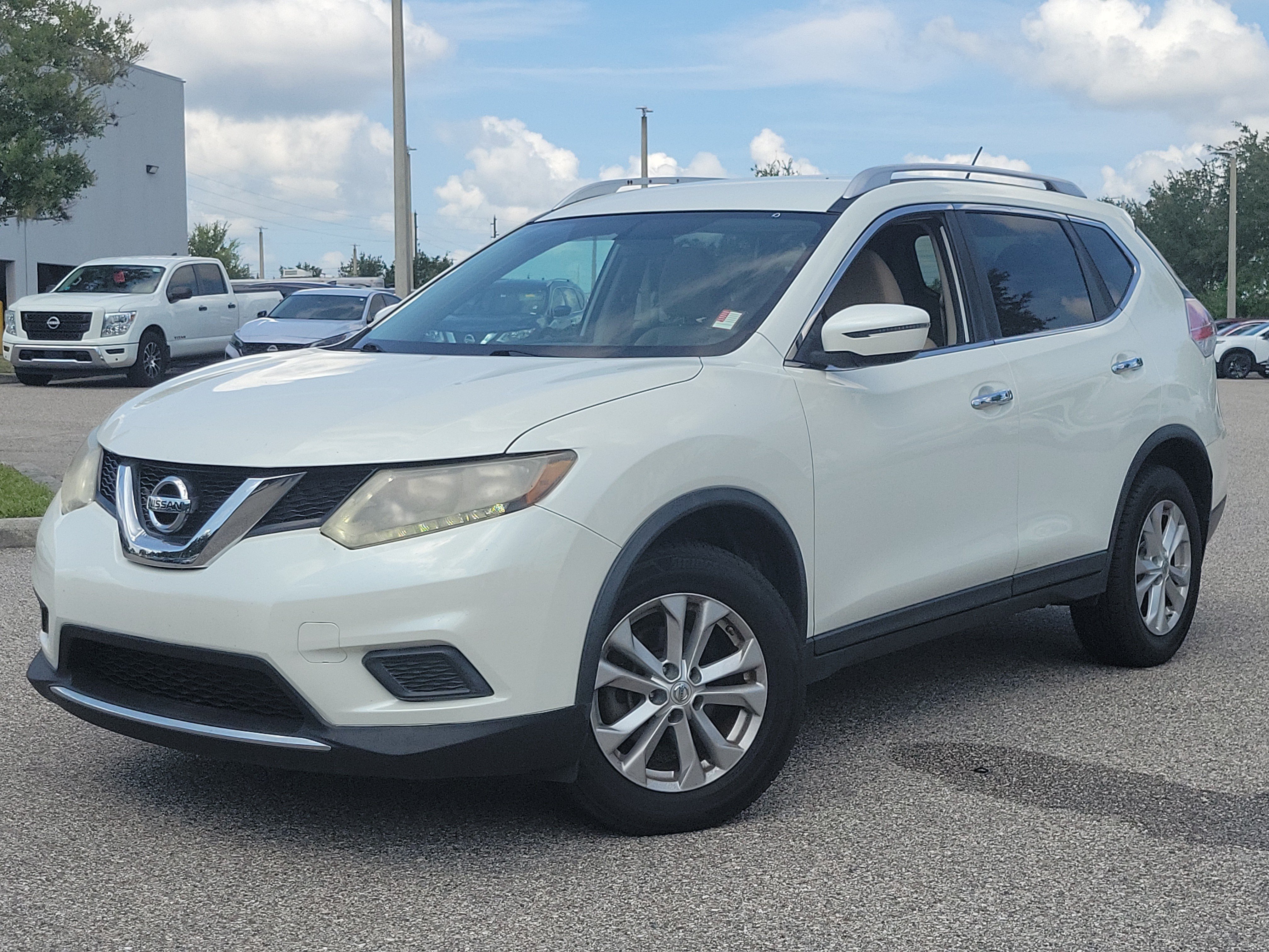 Used 2016 Nissan Rogue SV AWD/4WD image 34