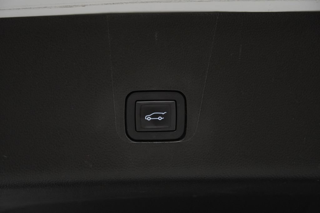 Used 2019 Chevrolet Traverse High Country w/ LPO, Floor Liner Package AWD/4WD image 29