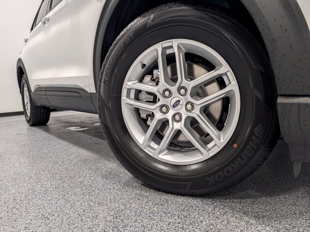 New 2027 Ford Explorer Active RWD image 2