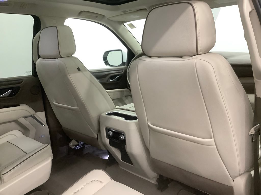 Used 2022 GMC Yukon XL Denali AWD/4WD image 37