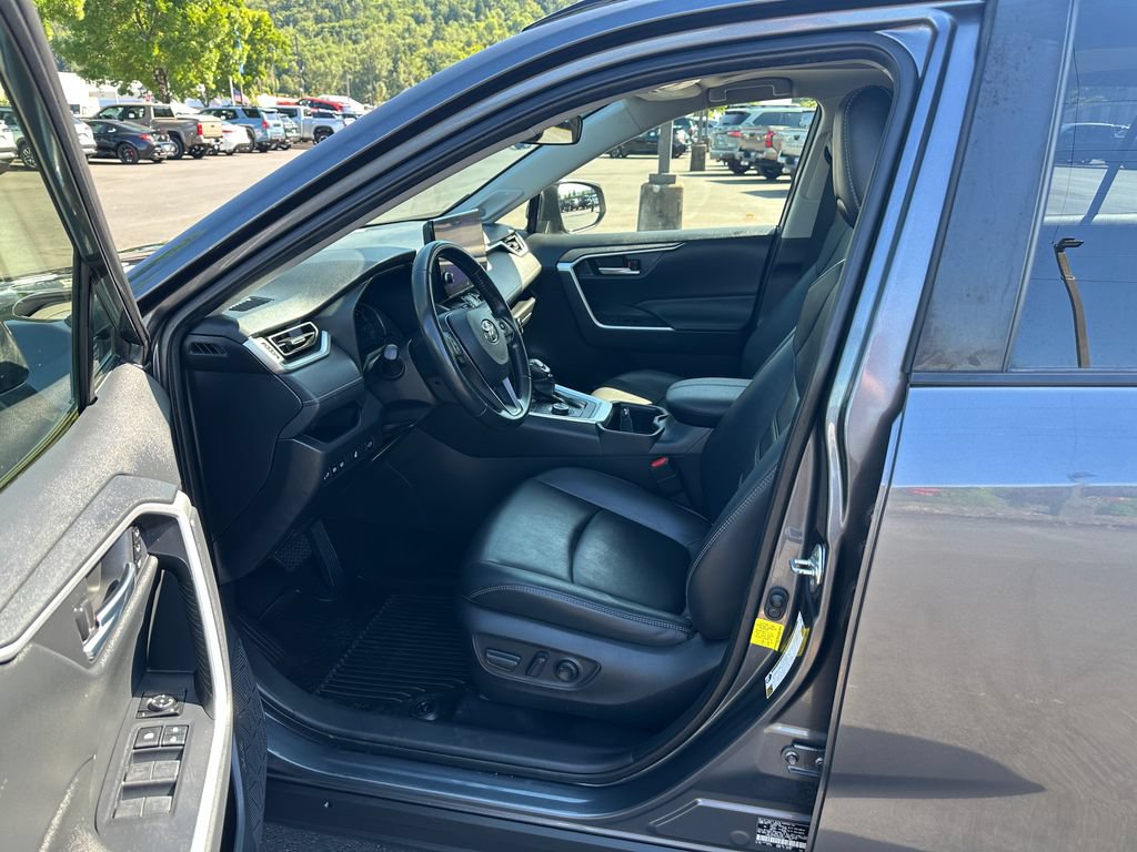 Certified 2023 Toyota RAV4 XLE Premium AWD/4WD image 13