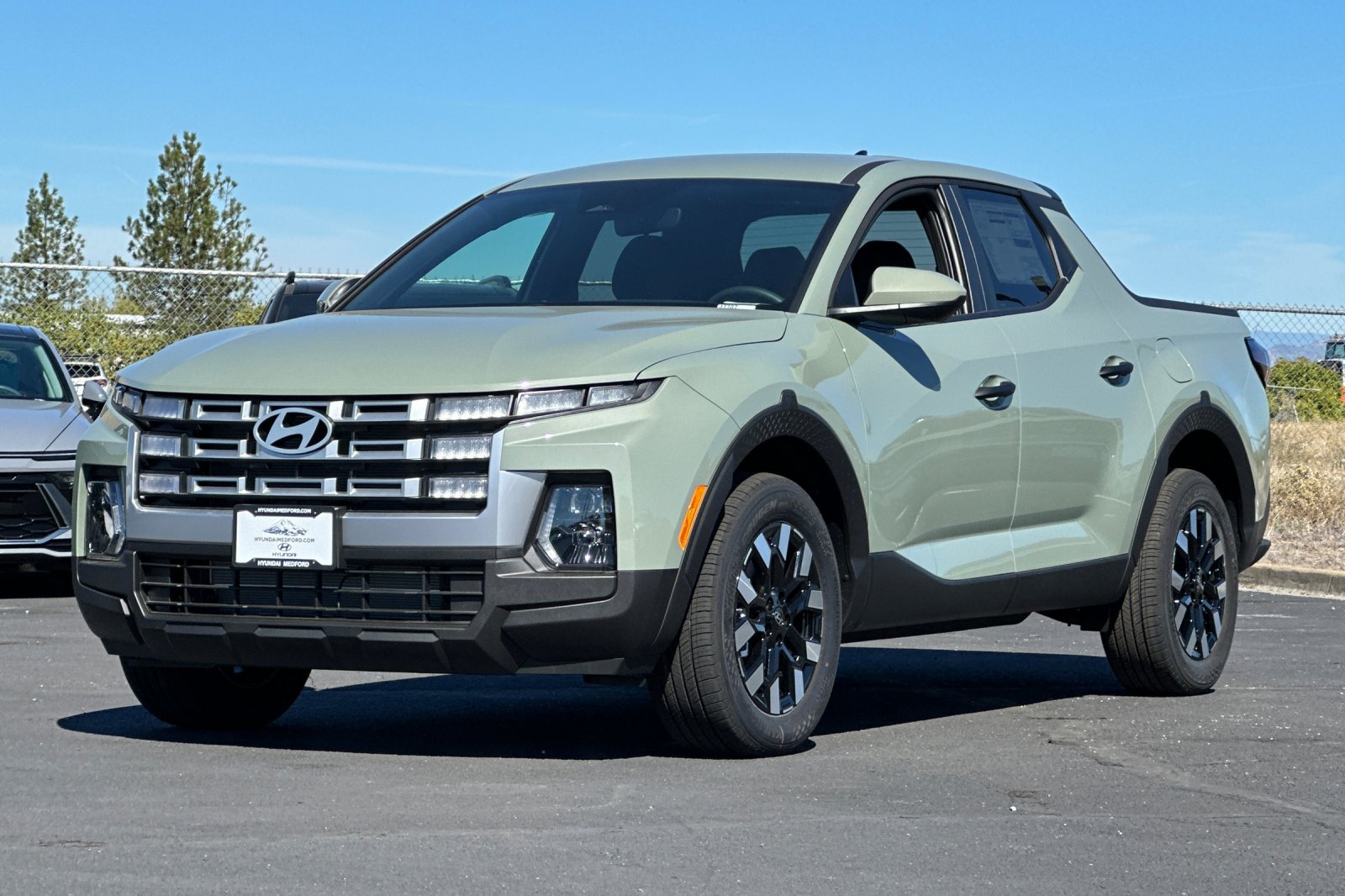 New 2027 Hyundai Santa Cruz SE AWD/4WD image 8