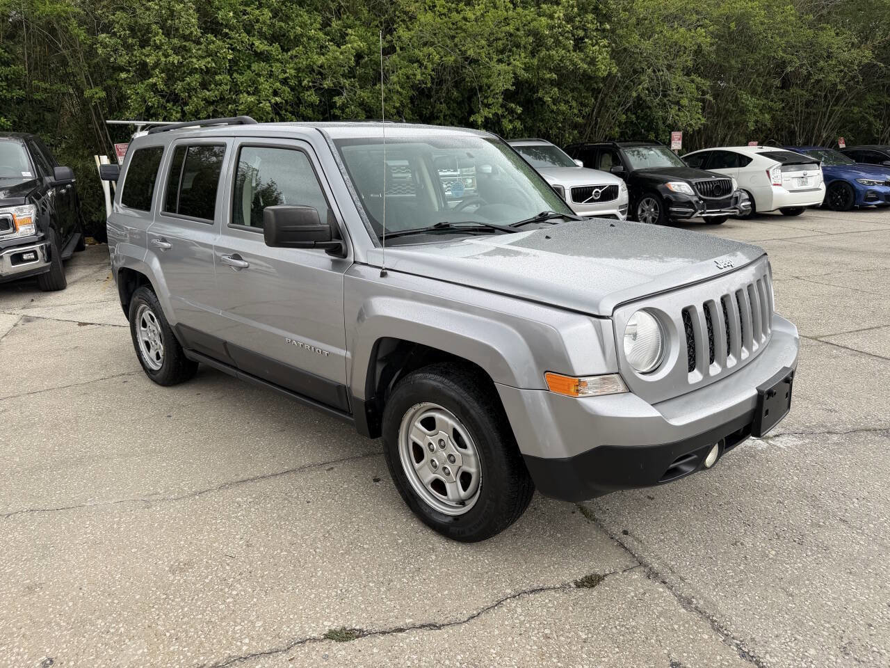 Used 2015 Jeep Patriot Sport w/ Power Value Group FWD image 3
