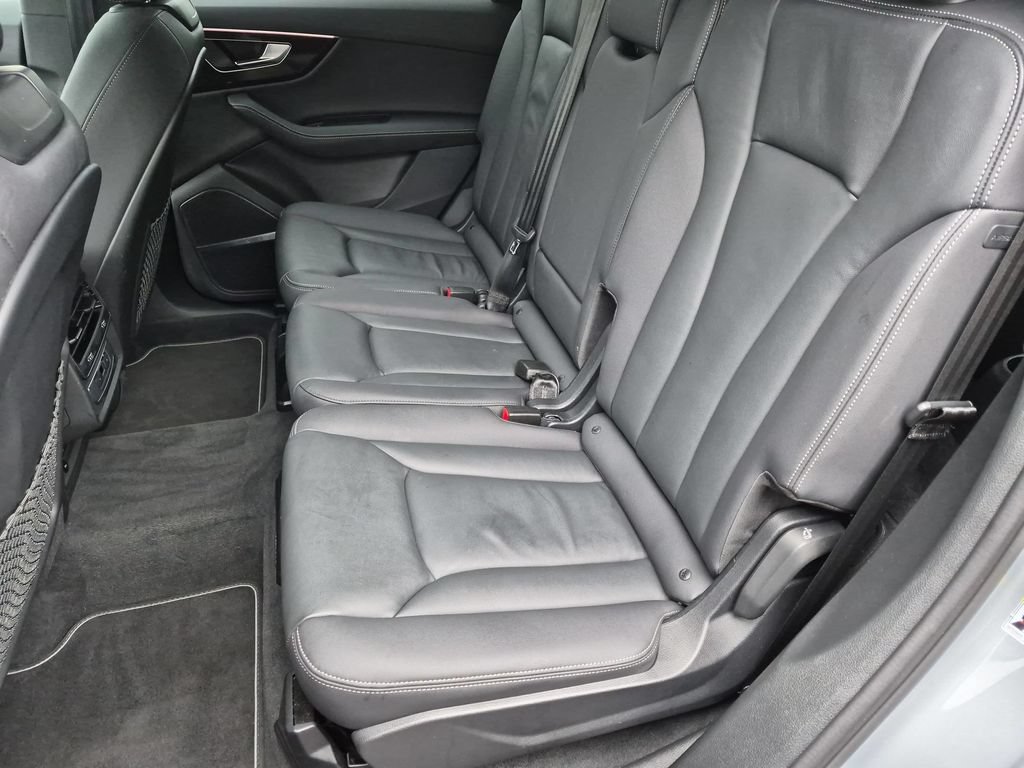 Used 2025 Audi Q7 3.0T Premium Plus AWD/4WD image 19