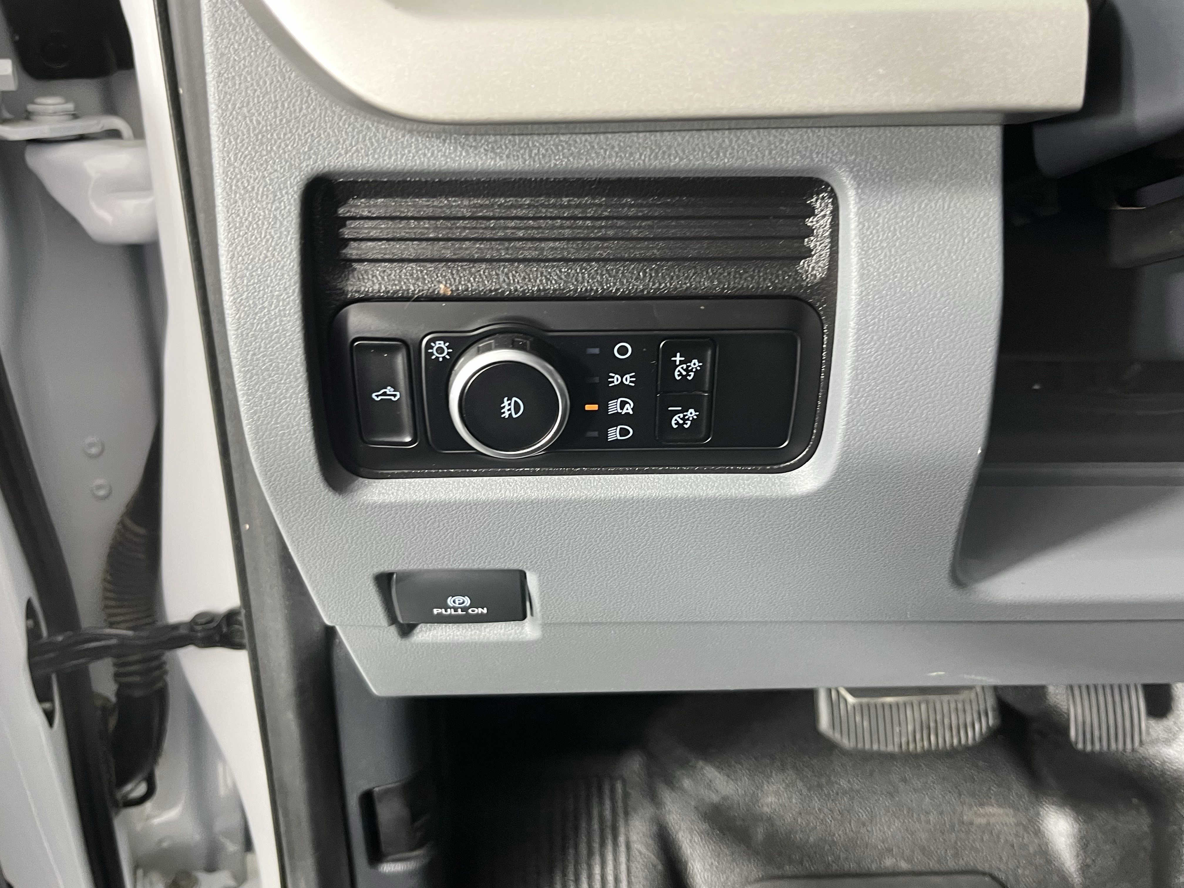 Used 2024 Ford F350 XLT image 17