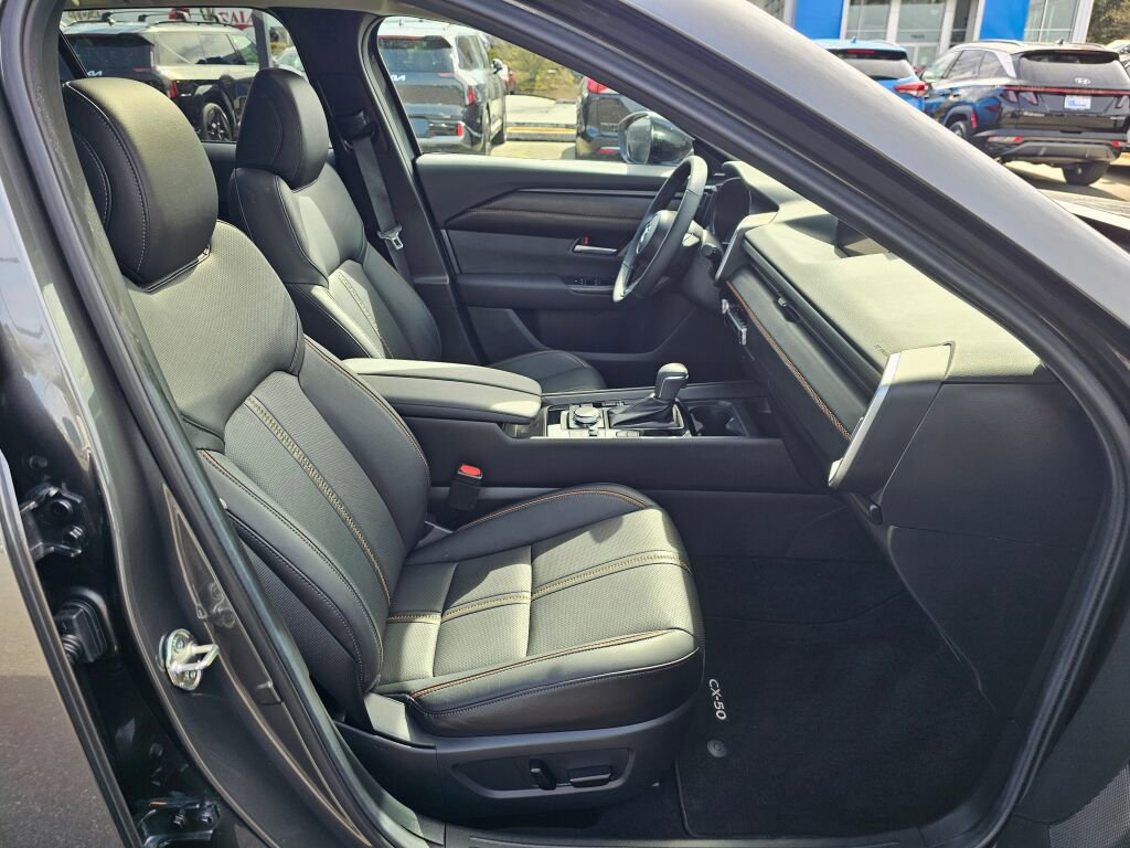 Used 2025 MAZDA CX-50 AWD 2.5 Hybrid w/ Premium Pkg image 30