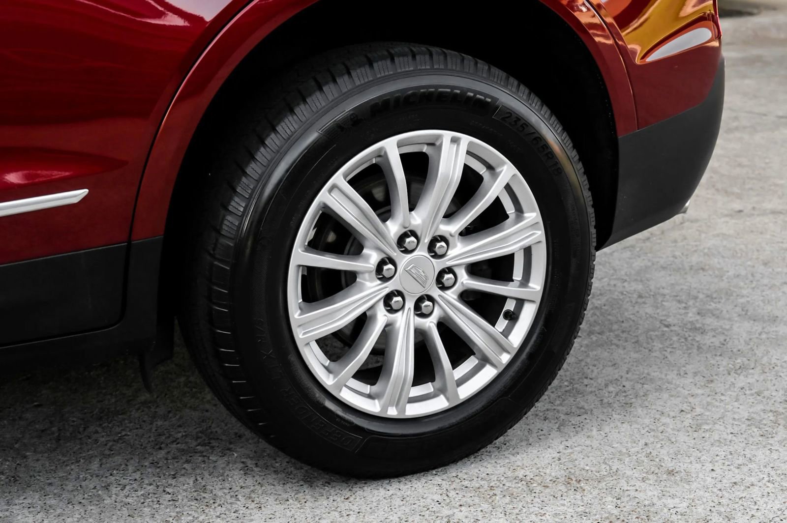 Used 2018 Cadillac XT5 FWD image 65