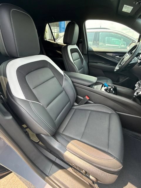 Used 2024 Chevrolet Blazer EV LT AWD/4WD image 34