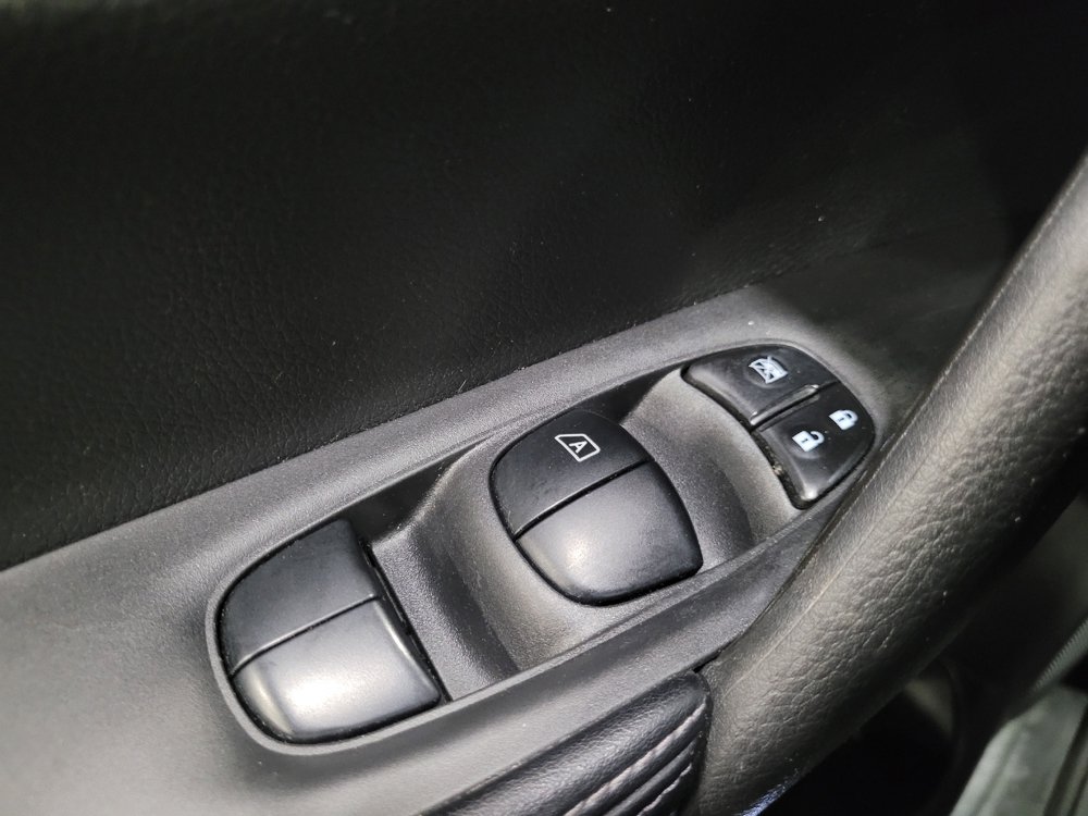 Used 2020 Nissan Rogue SV AWD/4WD image 27