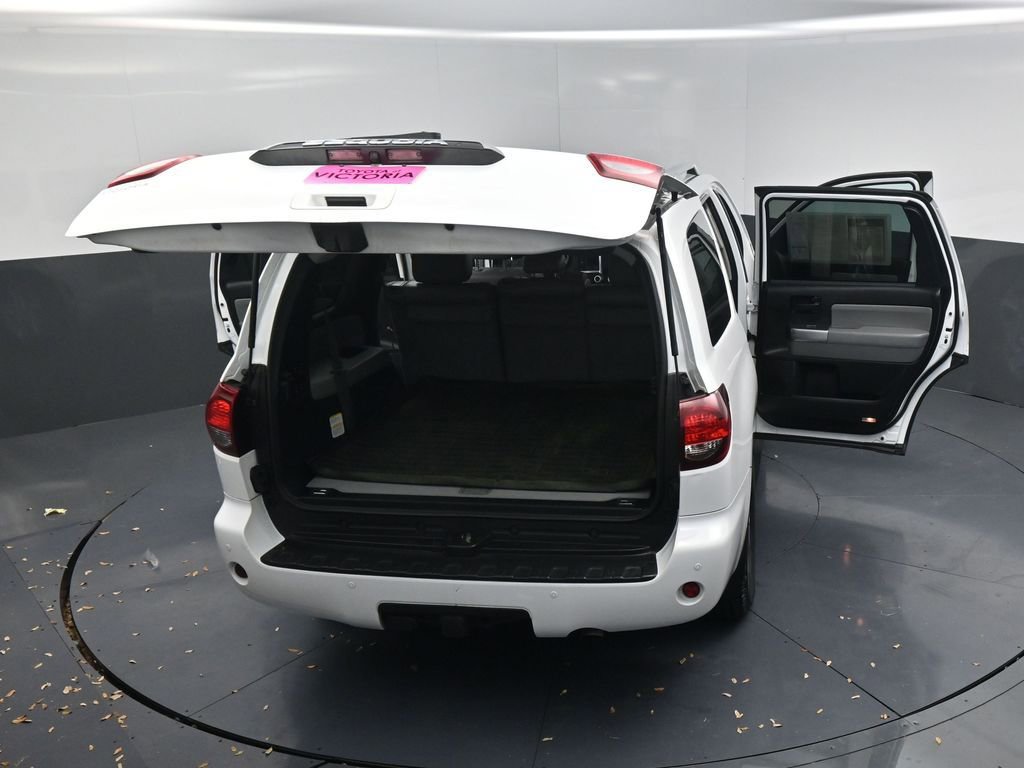 Used 2020 Toyota Sequoia SR5 w/ Premium Package image 23