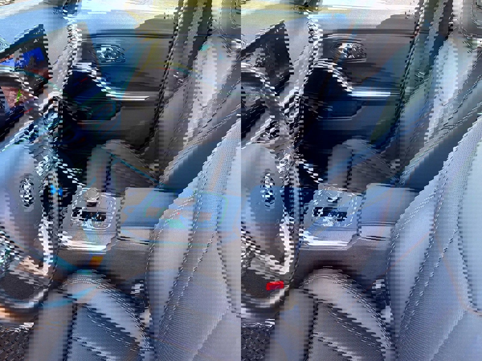 Used 2024 BMW 330i Sedan image 19