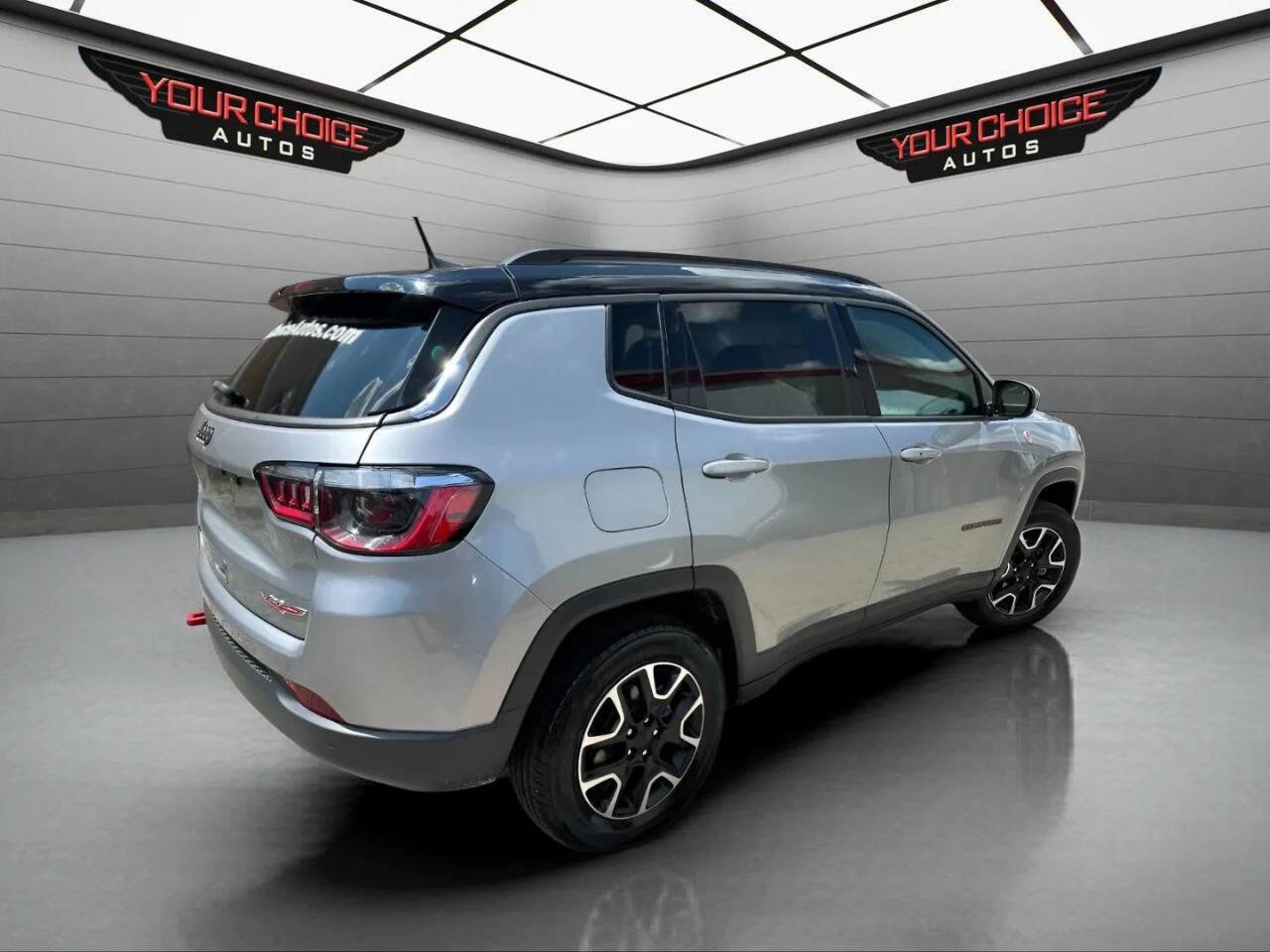 Used 2021 Jeep Compass Trailhawk image 5