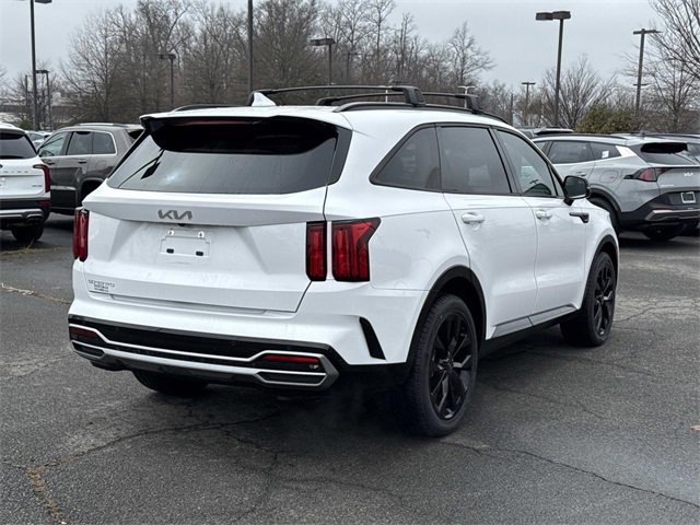 Used 2023 Kia Sorento SX image 2