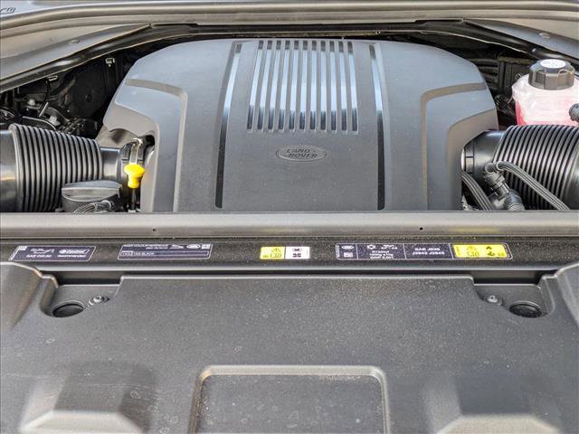 New 2026 Land Rover Range Rover Long Wheelbase SE image 18