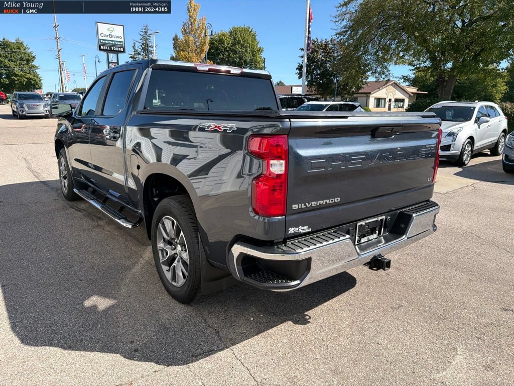Used 2022 Chevrolet Silverado 1500 LT AWD/4WD image 9
