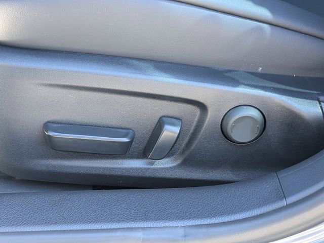 Used 2025 Lexus IS 350 F Sport w/ Navigation Package image 20