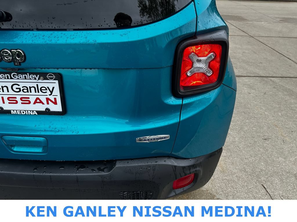 Used 2021 Jeep Renegade Latitude AWD/4WD image 16