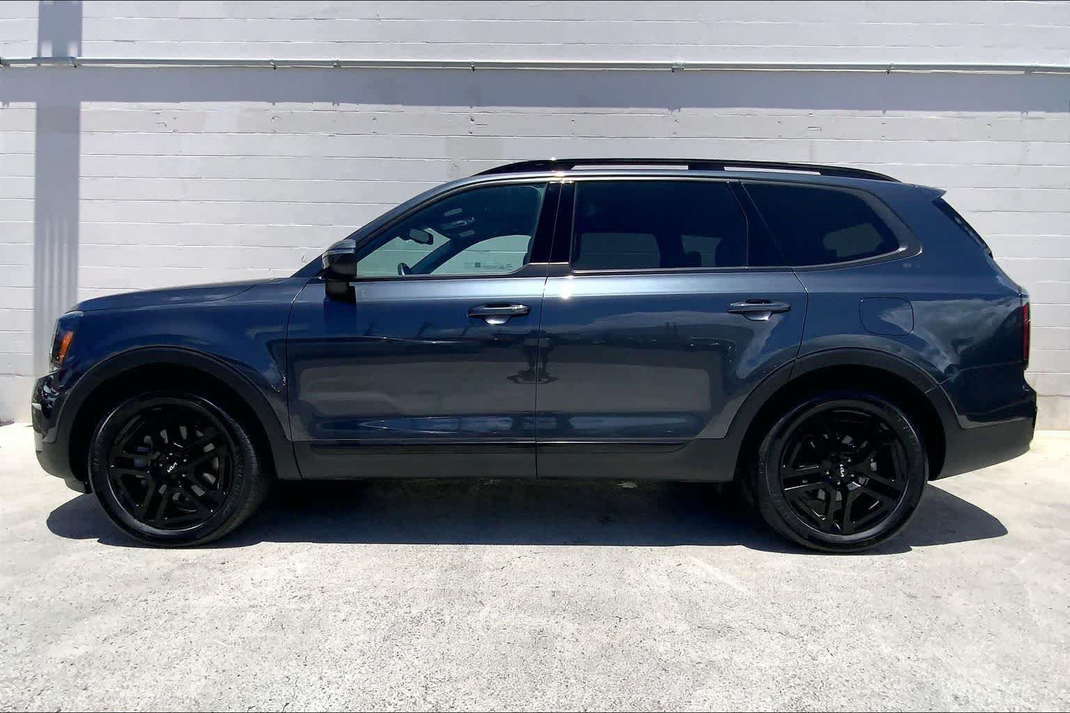 Used 2024 Kia Telluride EX X-Line AWD/4WD image 3