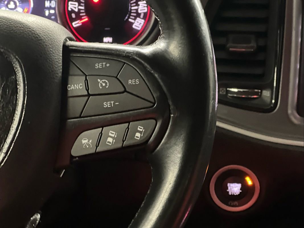 Used 2019 Dodge Challenger SXT image 9