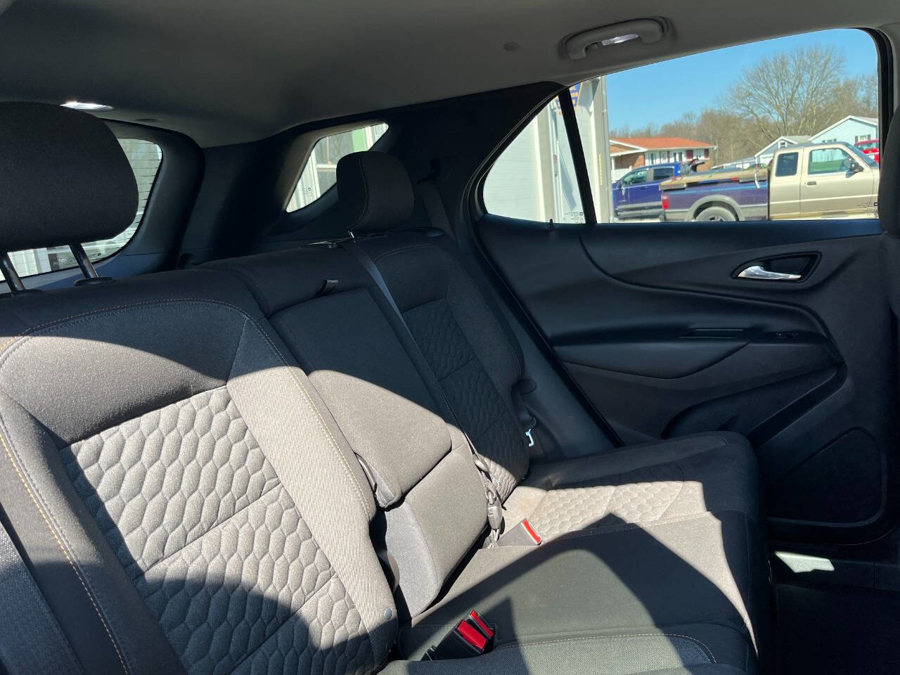 Used 2019 Chevrolet Equinox LT w/ Driver Convenience Package image 8