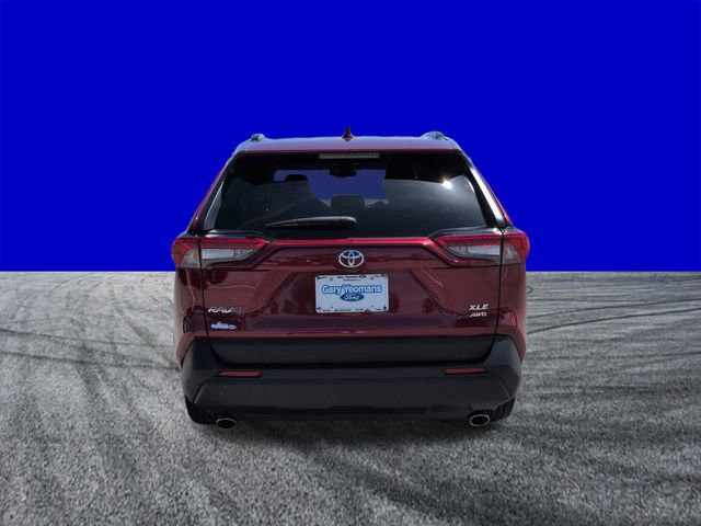 Used 2022 Toyota RAV4 XLE Premium image 5