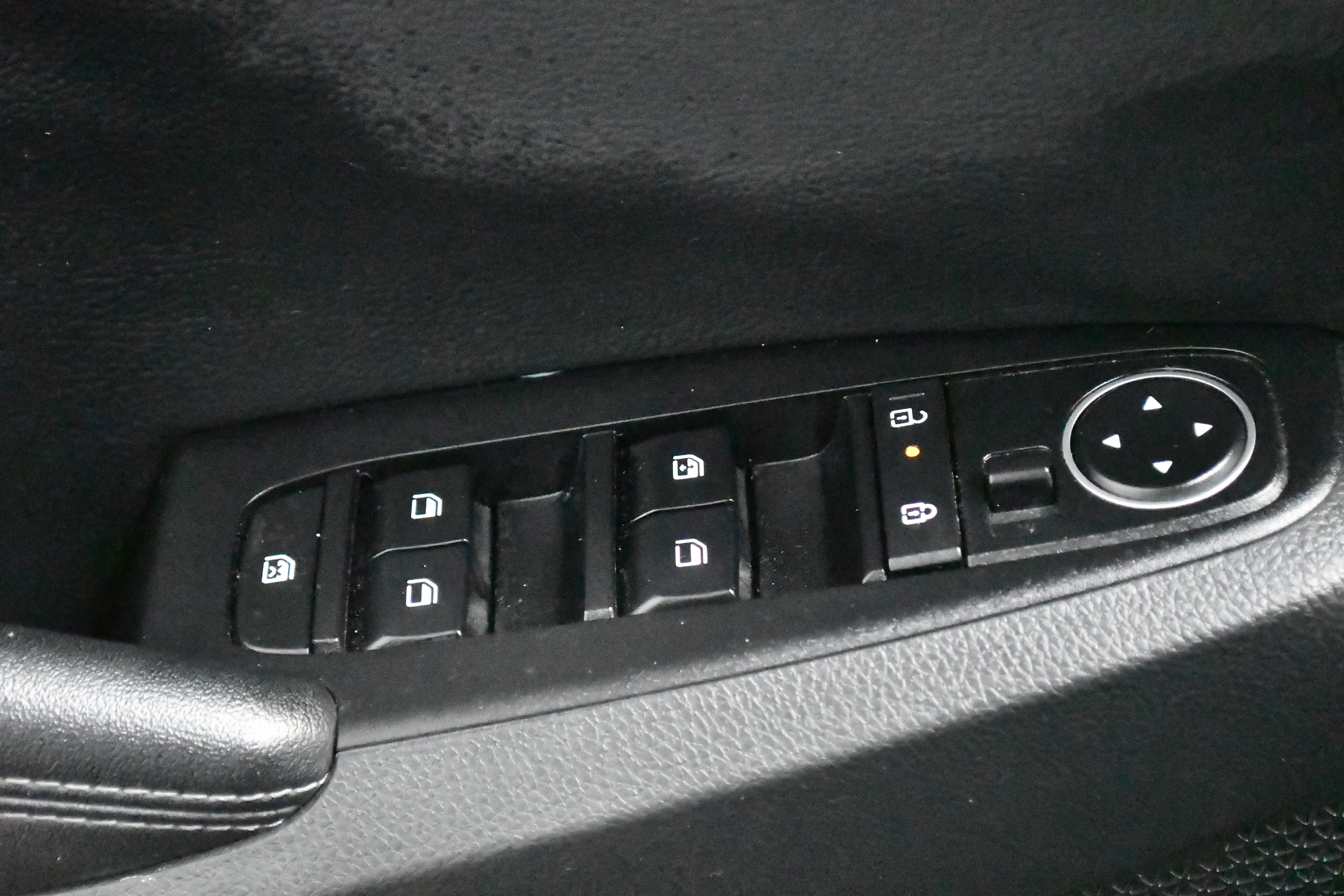 Used 2025 Kia Seltos S image 15