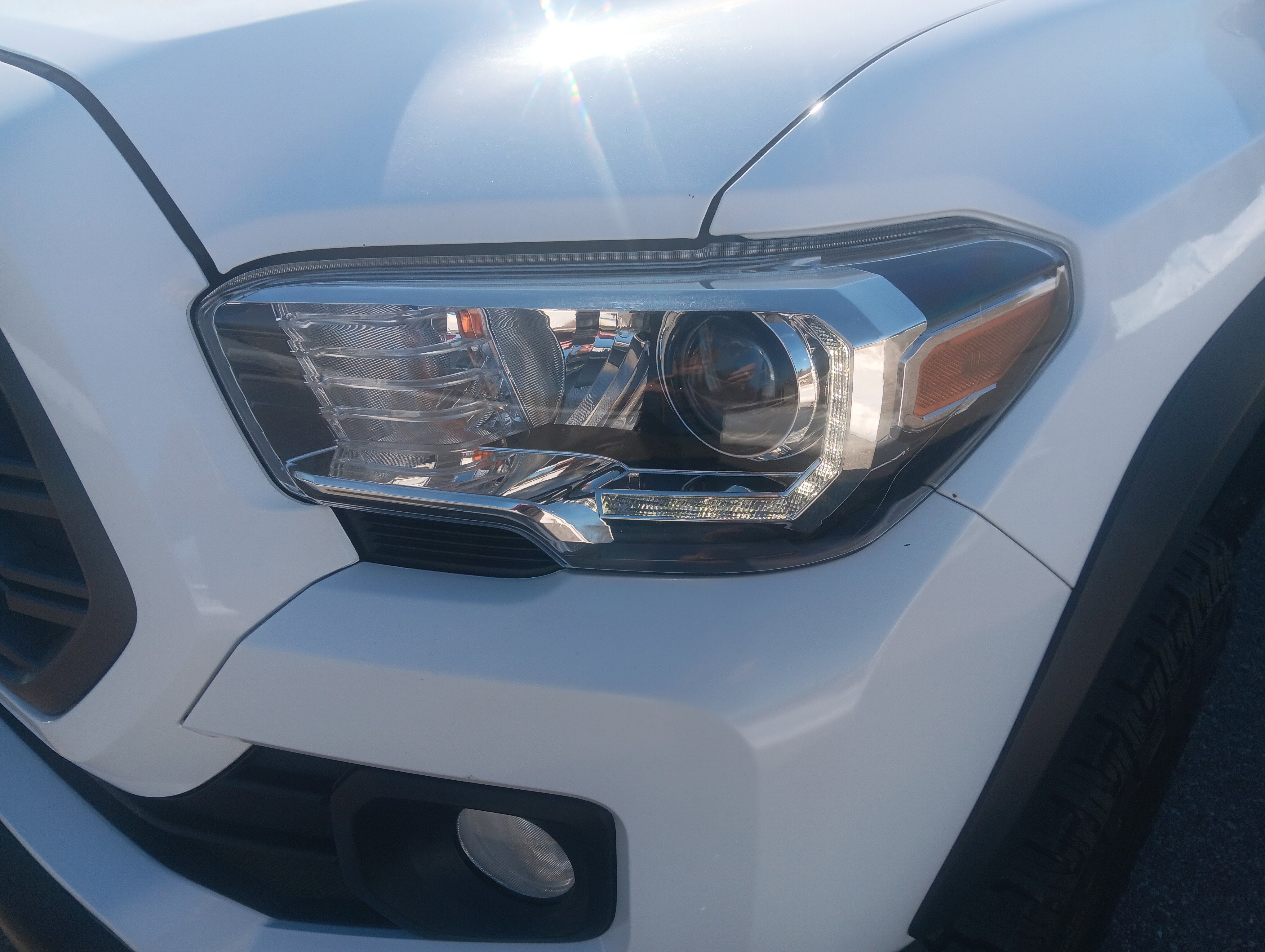 Used 2020 Toyota Tacoma TRD Off-Road w/ Technology Package image 9