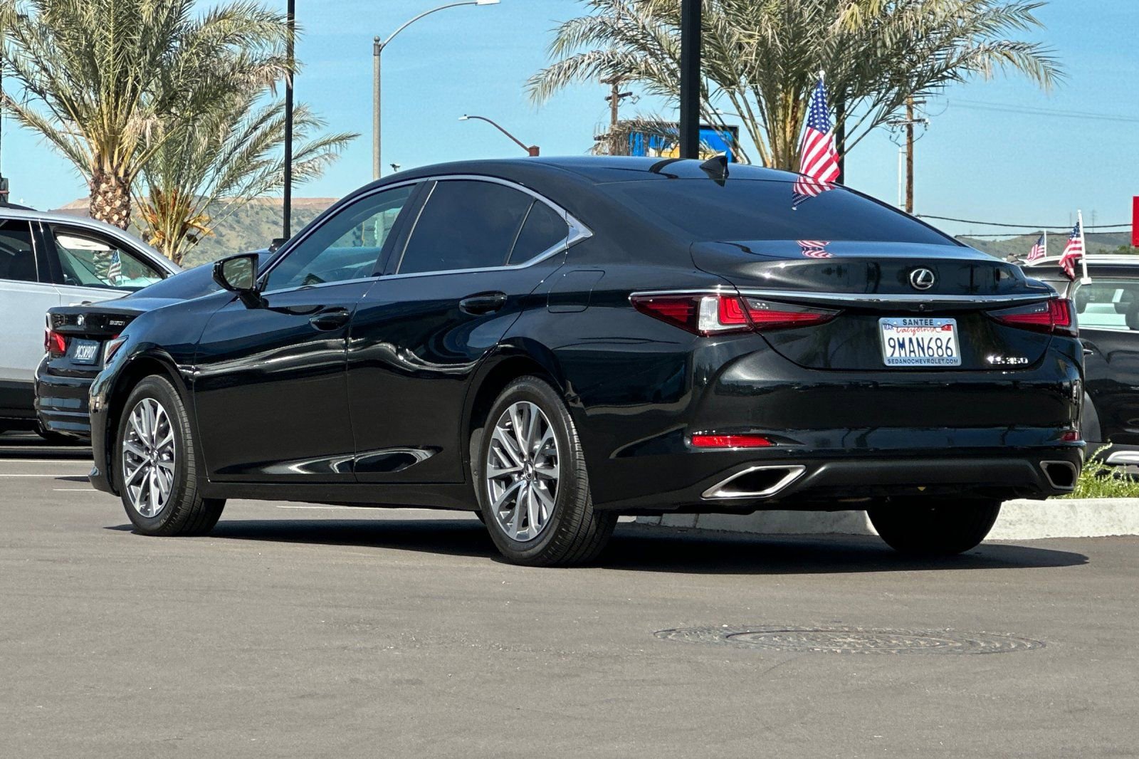 Used 2024 Lexus ES 350 w/ Accessory Package (Z2) image 6