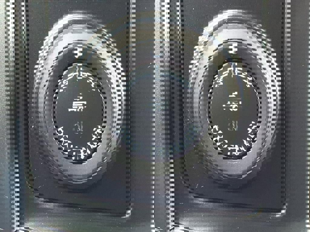 Certified 2022 Ford F150 XLT w/ Equipment Group 302A High image 19