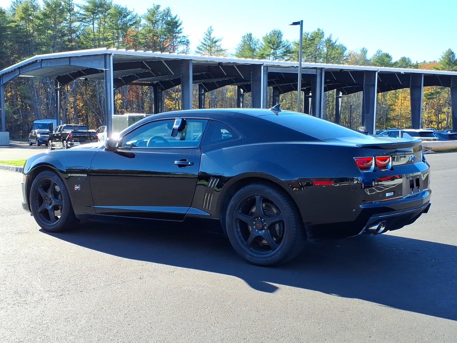 Used 2010 Chevrolet Camaro SS w/ RS Package RWD image 7