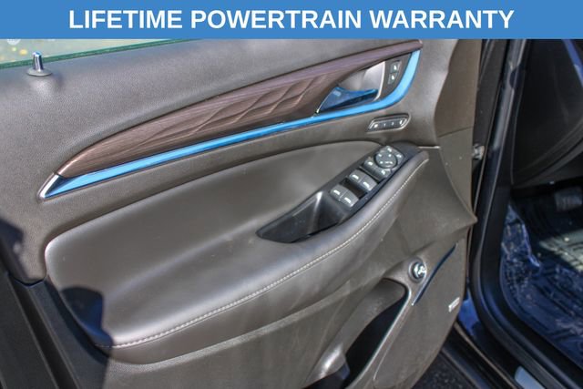 Used 2024 Buick Enclave Avenir w/ Avenir Technology Package image 17