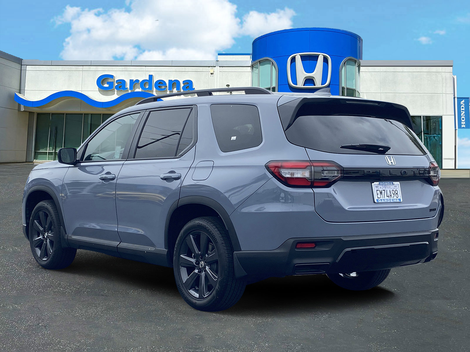 Used 2026 Honda Pilot Sport image 4