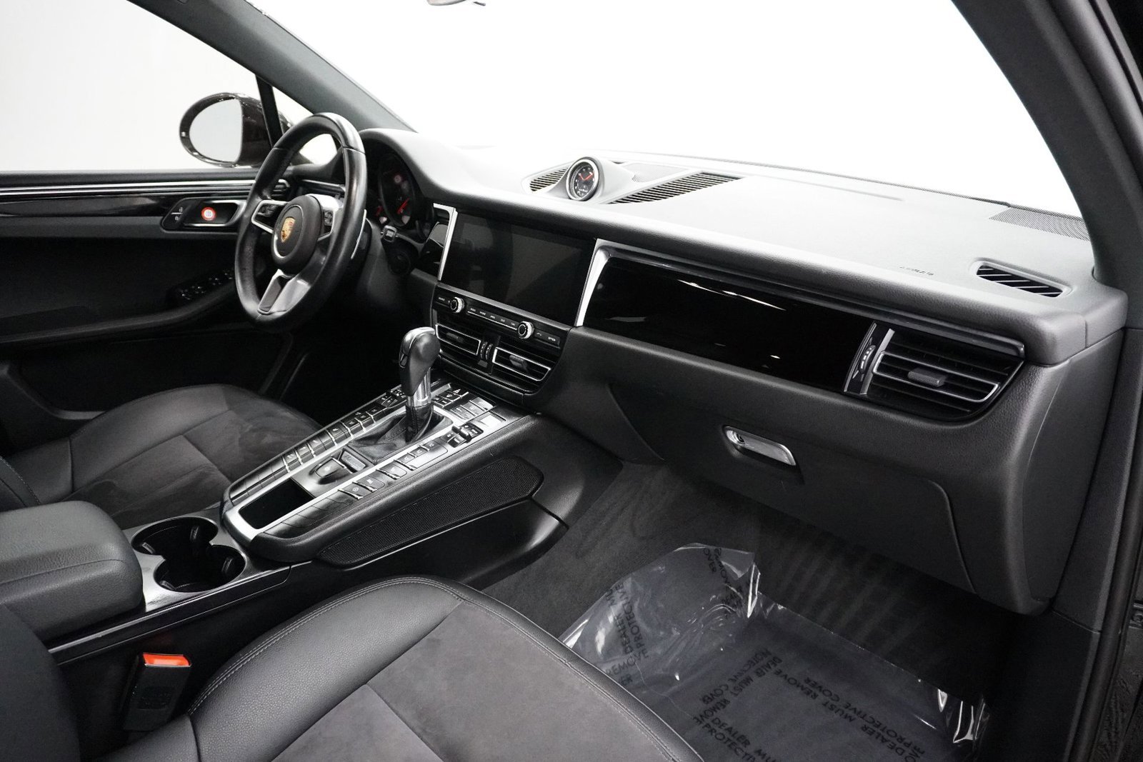 Used 2021 Porsche Macan image 17