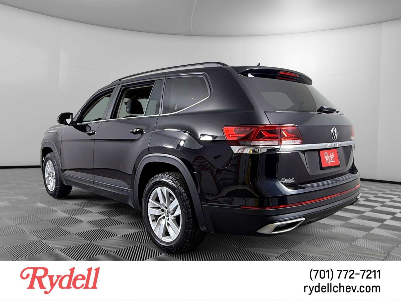 Used 2021 Volkswagen Atlas S image 3