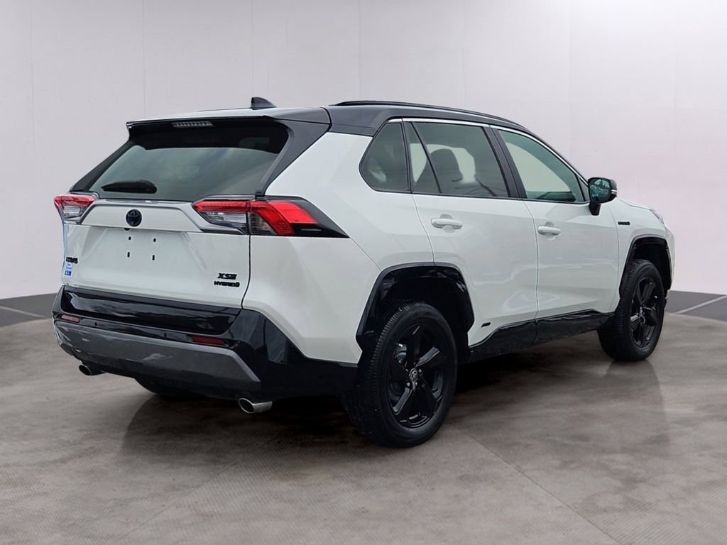 Used 2021 Toyota RAV4 XSE image 4